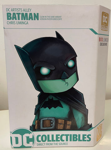 DC Artists Alley: Batman By Chris Uminga Statue Glow In The Dark