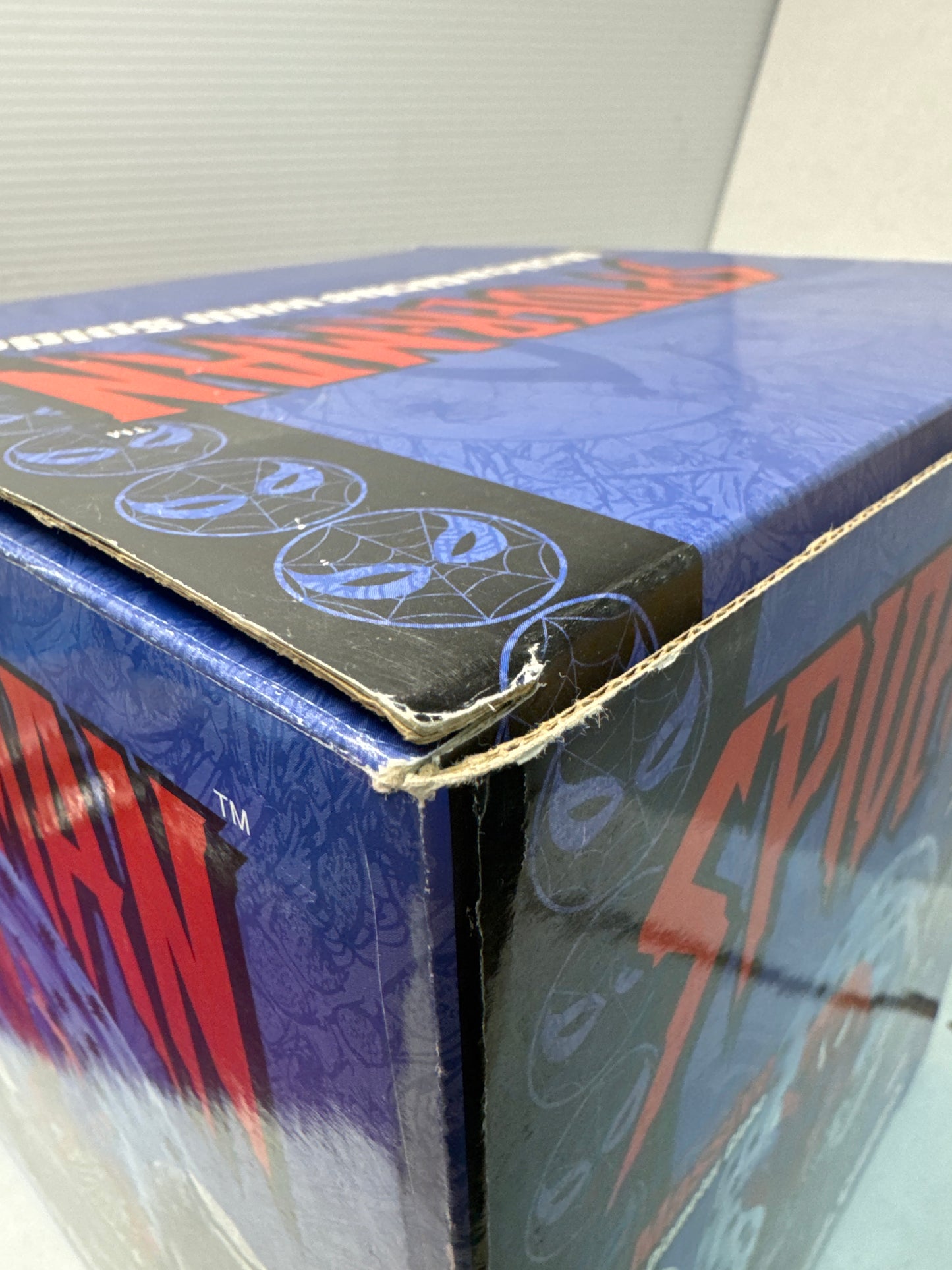 SPIDER-MAN- Motion Globe Diamond Select 2002 Limited To 2500