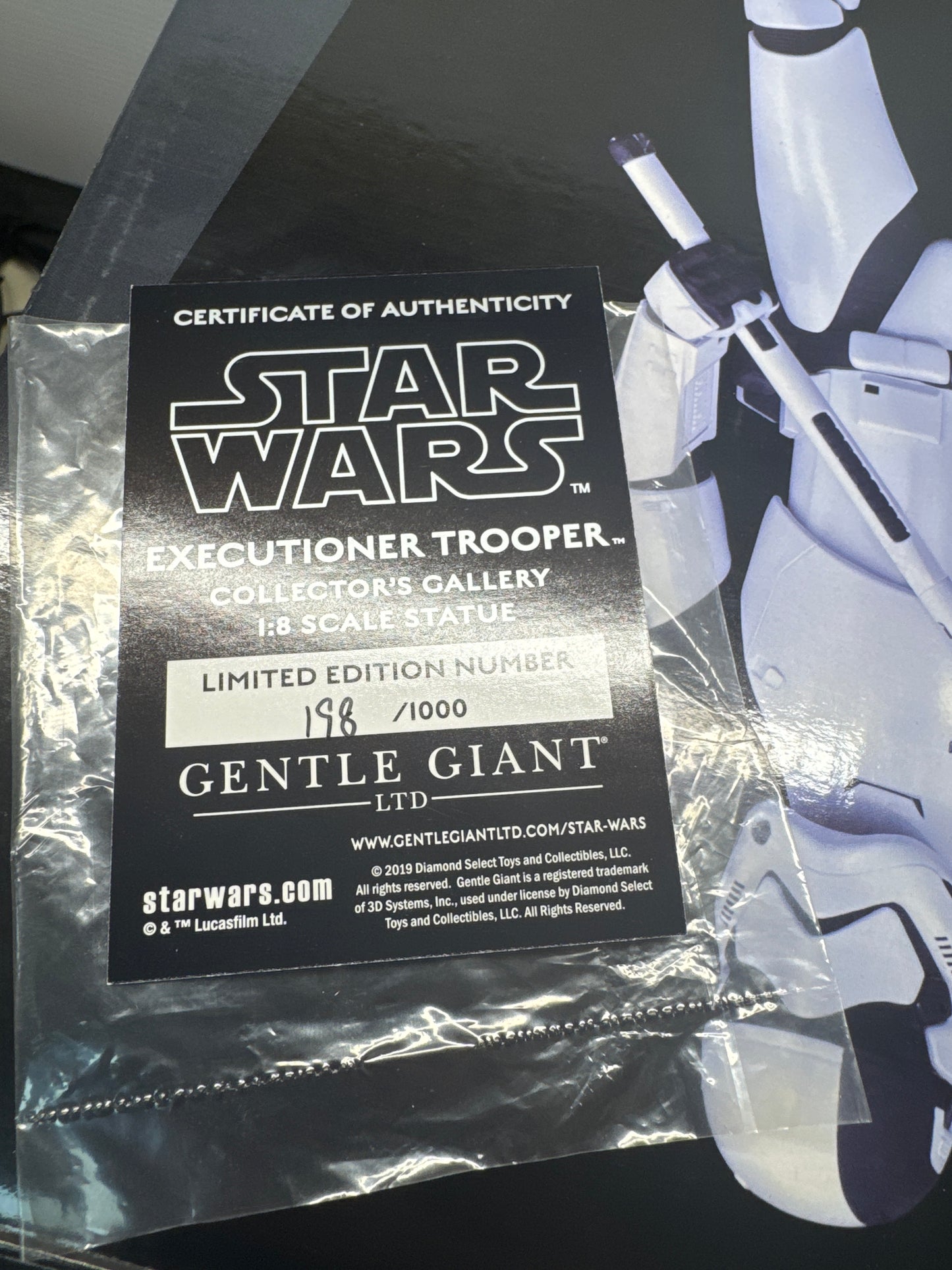 STAR WARS - EXECUTIONER TROOPER 1/6 SCALE STATUE - (C: 0-1-2) #0198/1000