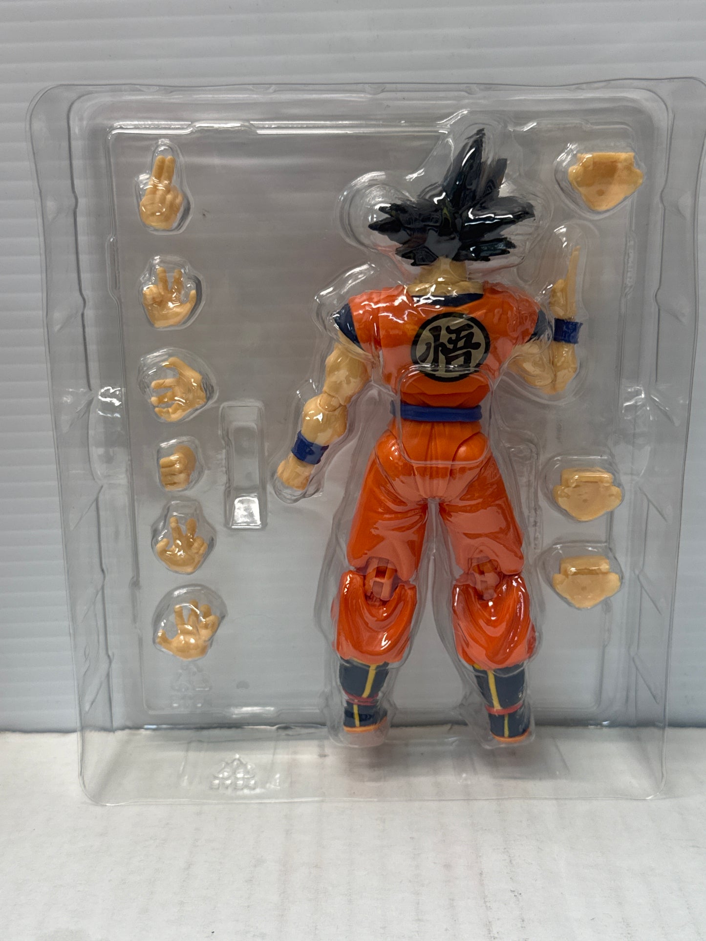 Son Goku A Saiyan Raised On Earth - S.H.Figuarts - Open Box Complete - Dragonball Z Action Figure