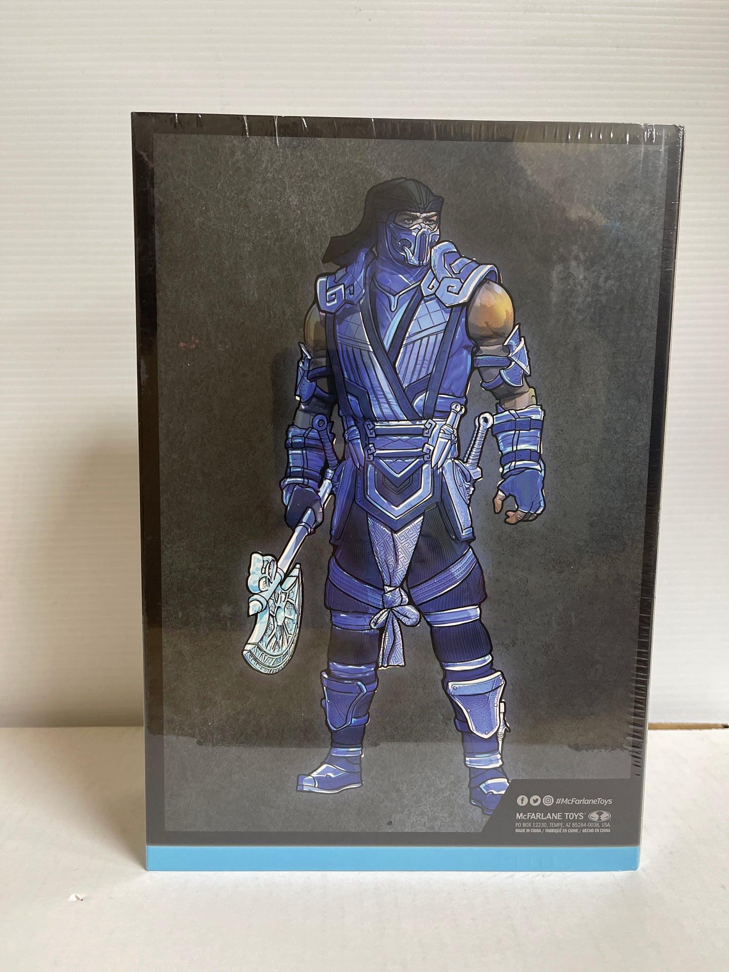 Mortal Kombat 2 Sub-Zero Glow In The Dark Mcfarlane Gold Label Collection