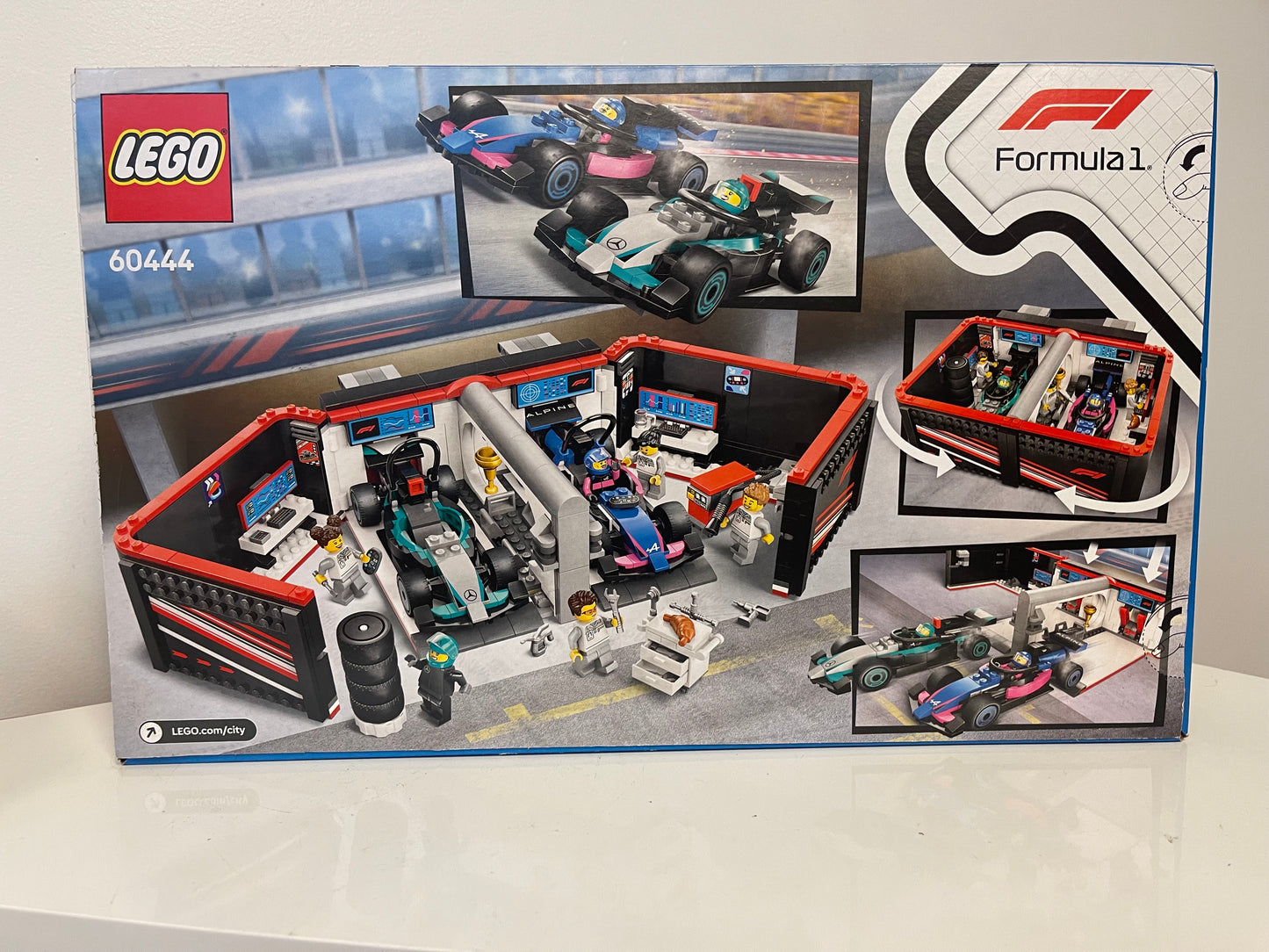 Lego City F1 Garage & Mercedes-AMG & Alpine Cars 60444 678 pcs