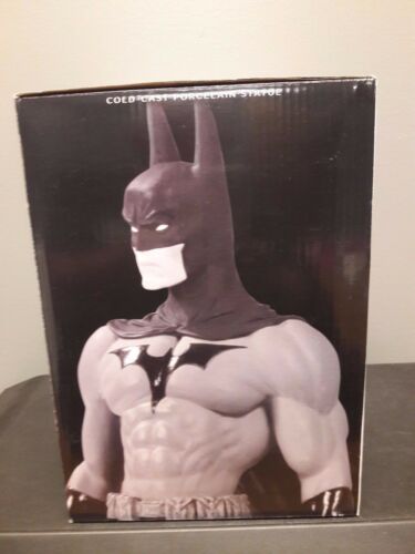 DC COLLECTIBLES BATMAN BLACK & WHITE STATUE BY MICHAEL TURNER DC COMICS