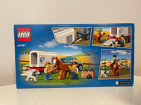 Lego City Horse Transporter 60327 196 pcs