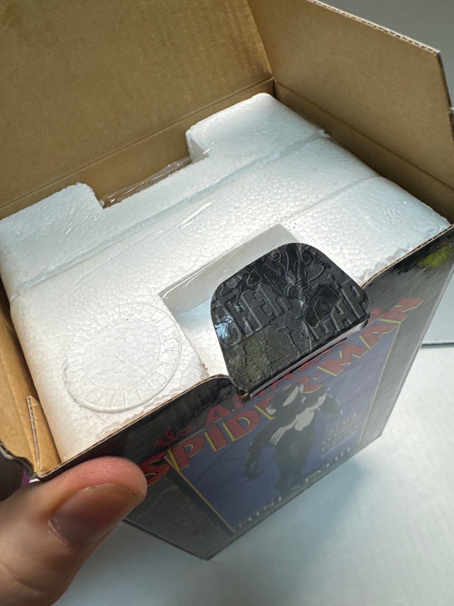 The Amazing Spider-Man Black Symbiote Version Mini Statue - 0582/5000 - NSIB