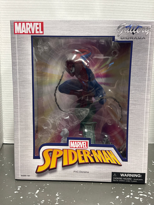 Diamond Select Toys Marvel Spider-Man Comic Gallery PVC Statue WH