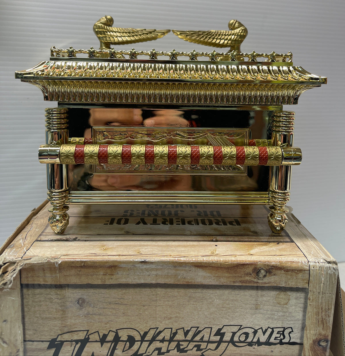 Indiana Jones RAIDERS OF THE LOST ARK 1:6 Ark of the Covenant 2008 Hasbro