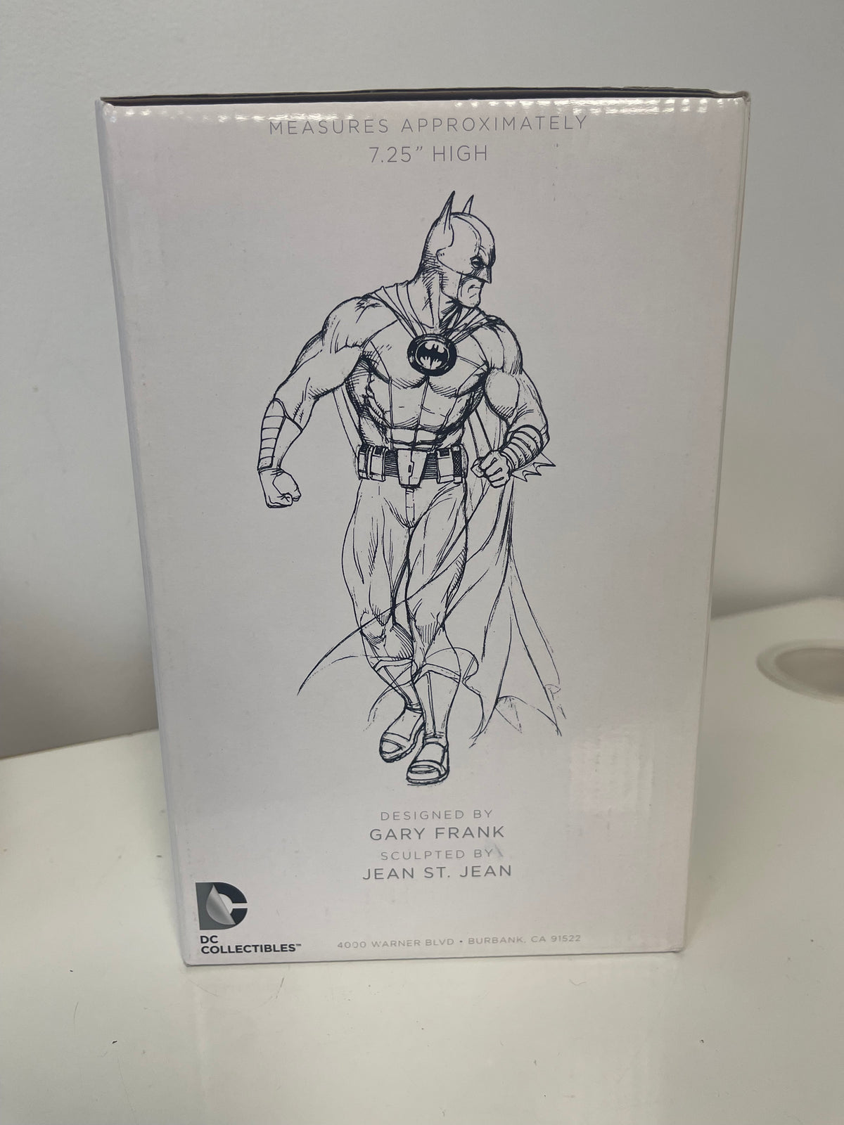 DC Collectibles Batman Black & White Gary Frank Earth One Statue – New in Box