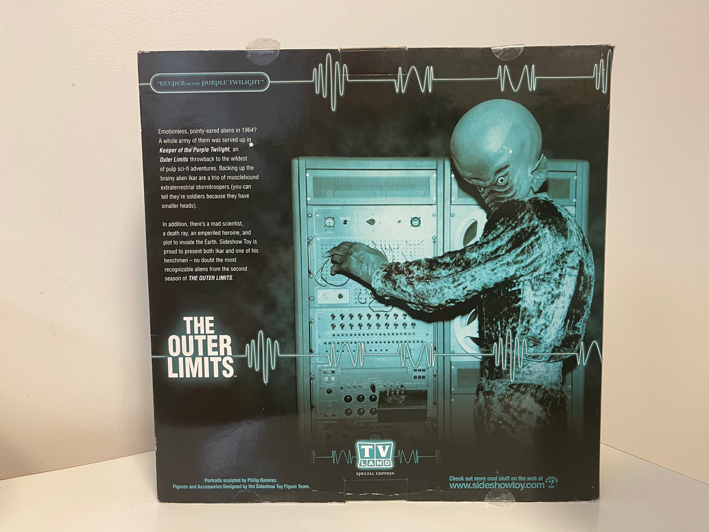 Outer Limits "Keeper Of The Purple Twilight" 12" Ikar & Ikar Soldier Set