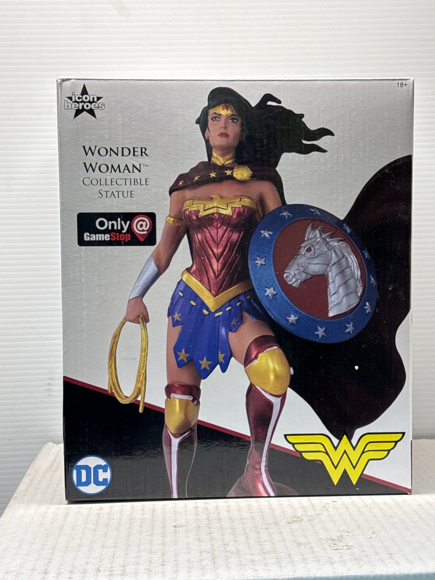 Wonder Woman Collectible Statue Game Stop Exclusive 1946/5004