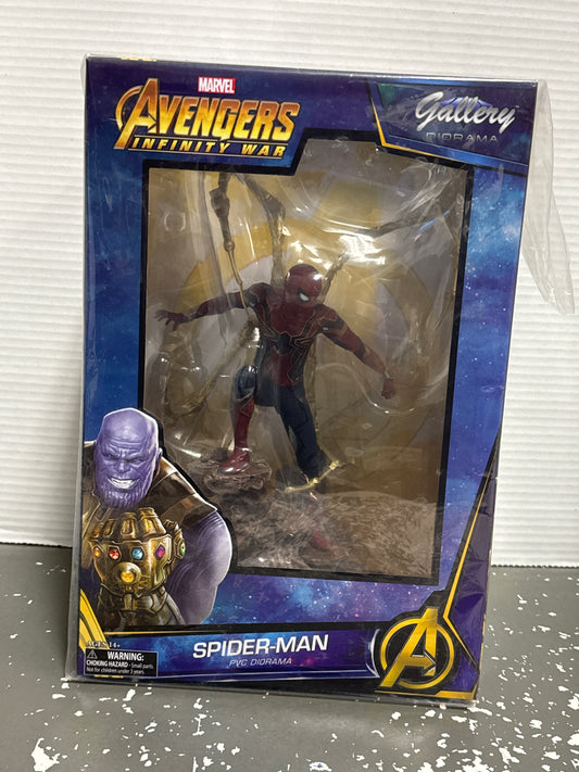 Iron Spider-Man Avengers 3 Diamond Select Marvel Gallery PVC Resin Statue