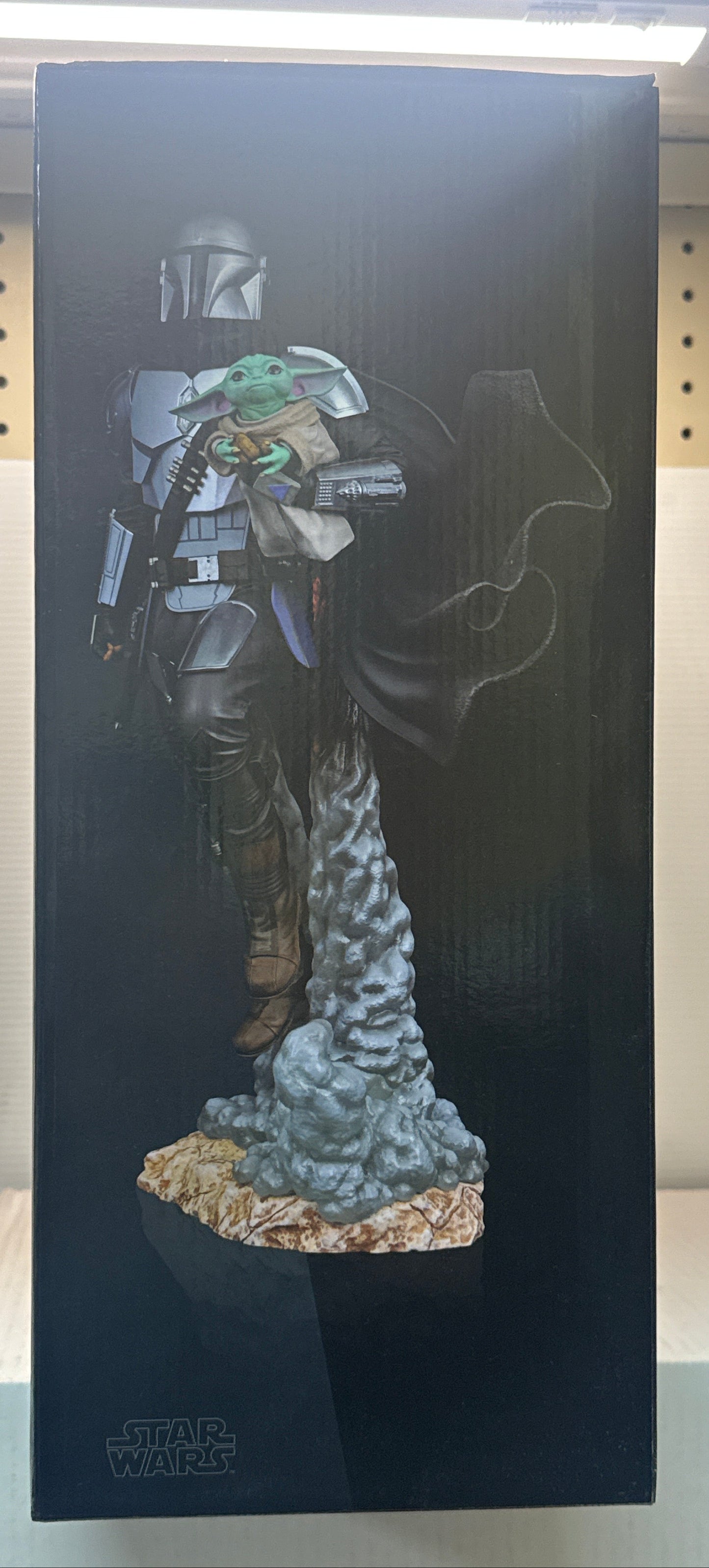 Star Wars Milestones: The Mandalorian & Grogu Statue 455/1000