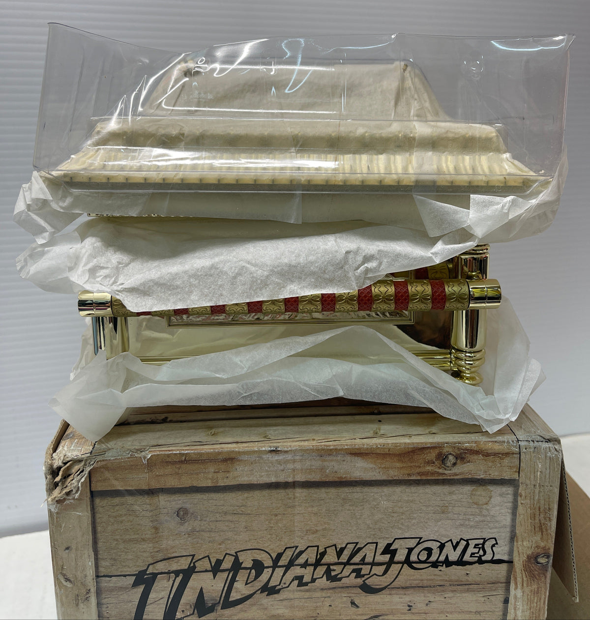 Indiana Jones RAIDERS OF THE LOST ARK 1:6 Ark of the Covenant 2008 Hasbro