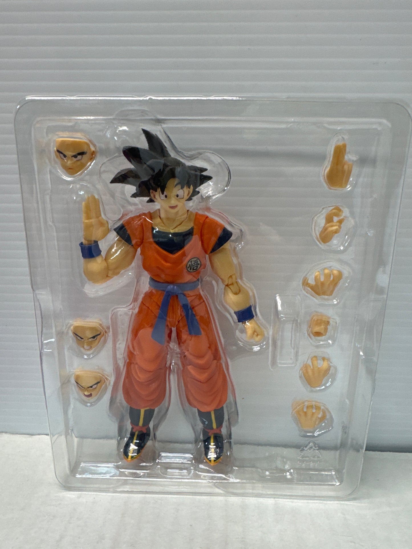 Son Goku A Saiyan Raised On Earth - S.H.Figuarts - Open Box Complete - Dragonball Z Action Figure (B)