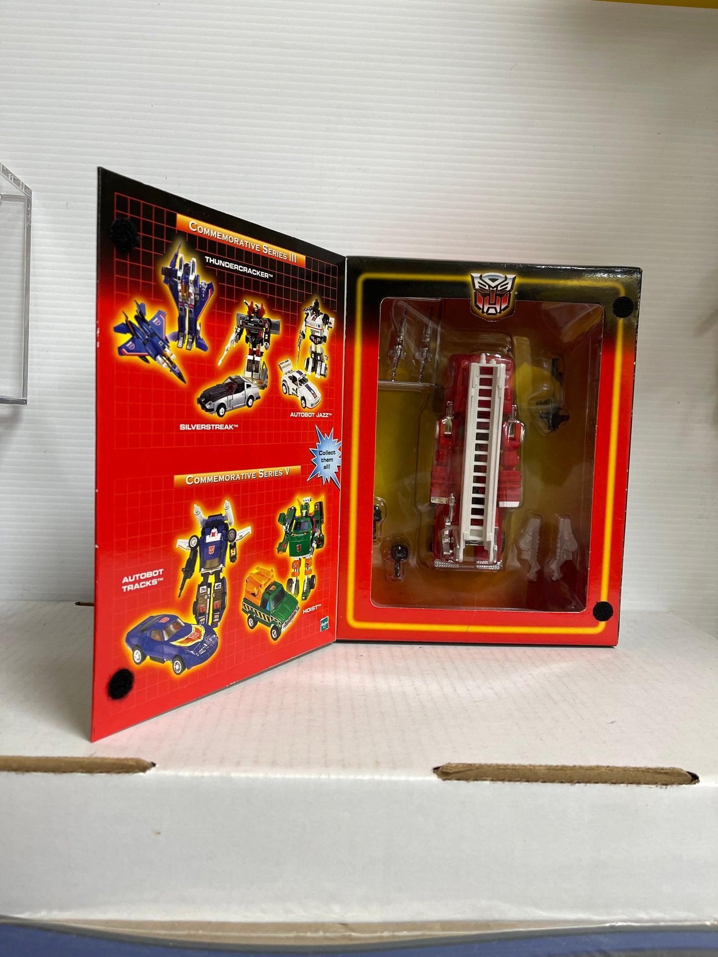 Transformers G1 AUTOBOT INFERNO Commemorative Series V  Robot to Fire Truck 2003