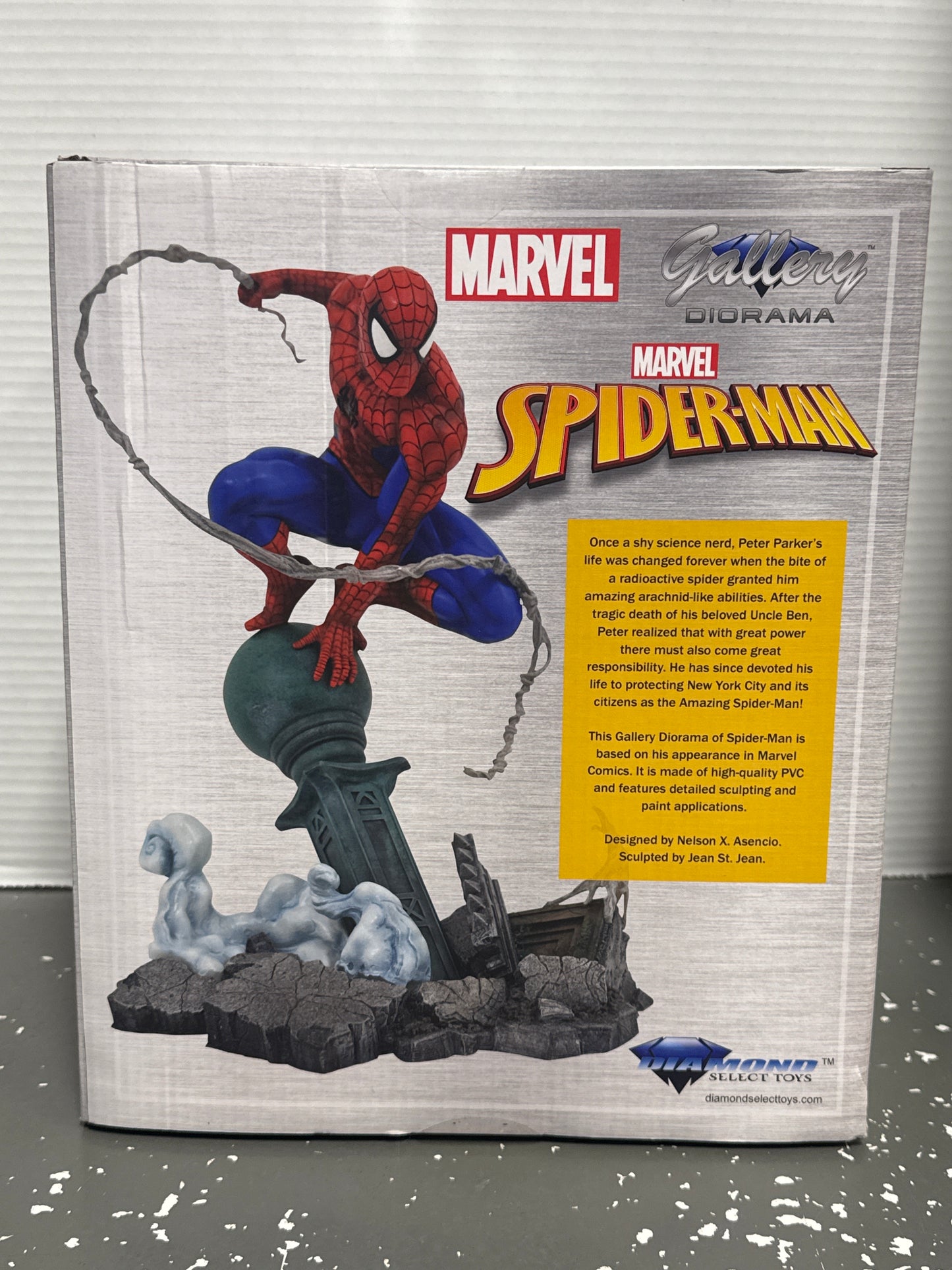 Diamond Select Toys Marvel Spider-Man Comic Gallery PVC Statue WH