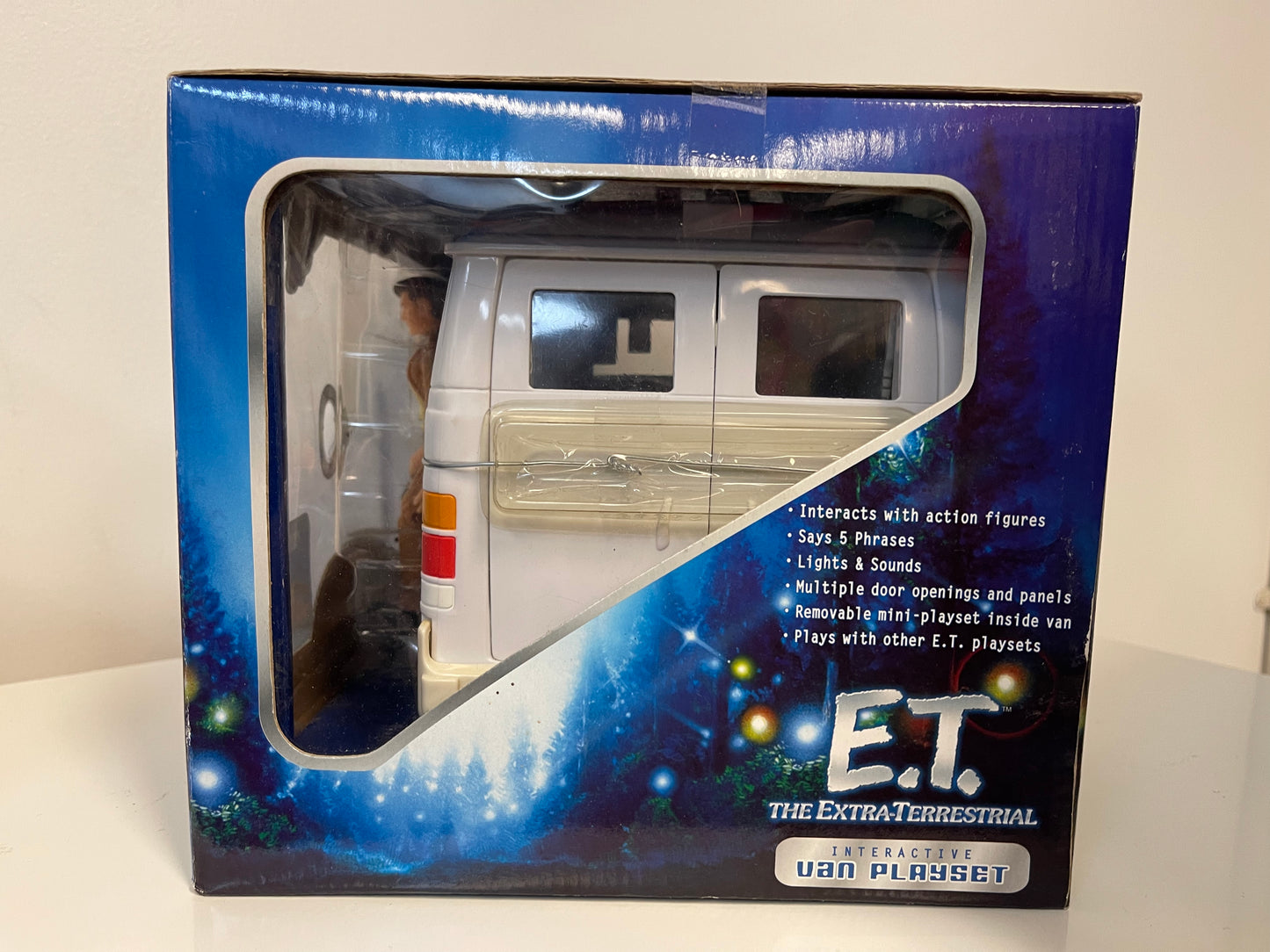 E.T. The Extra-Terrestrial Interactive Van Playset