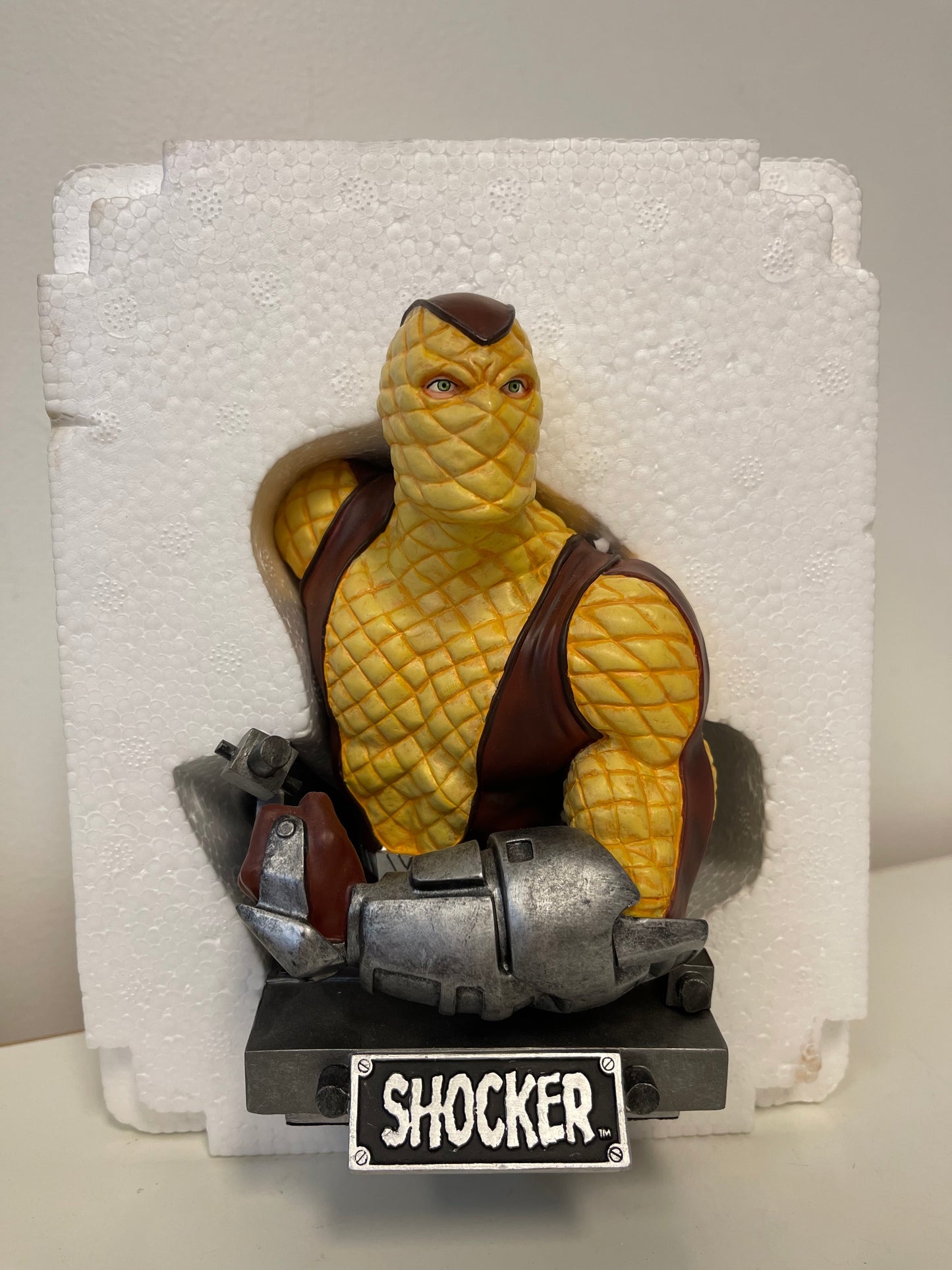 Art Asylum's Rogues' Gallery Shocker 6-Inch Bust #132/7500