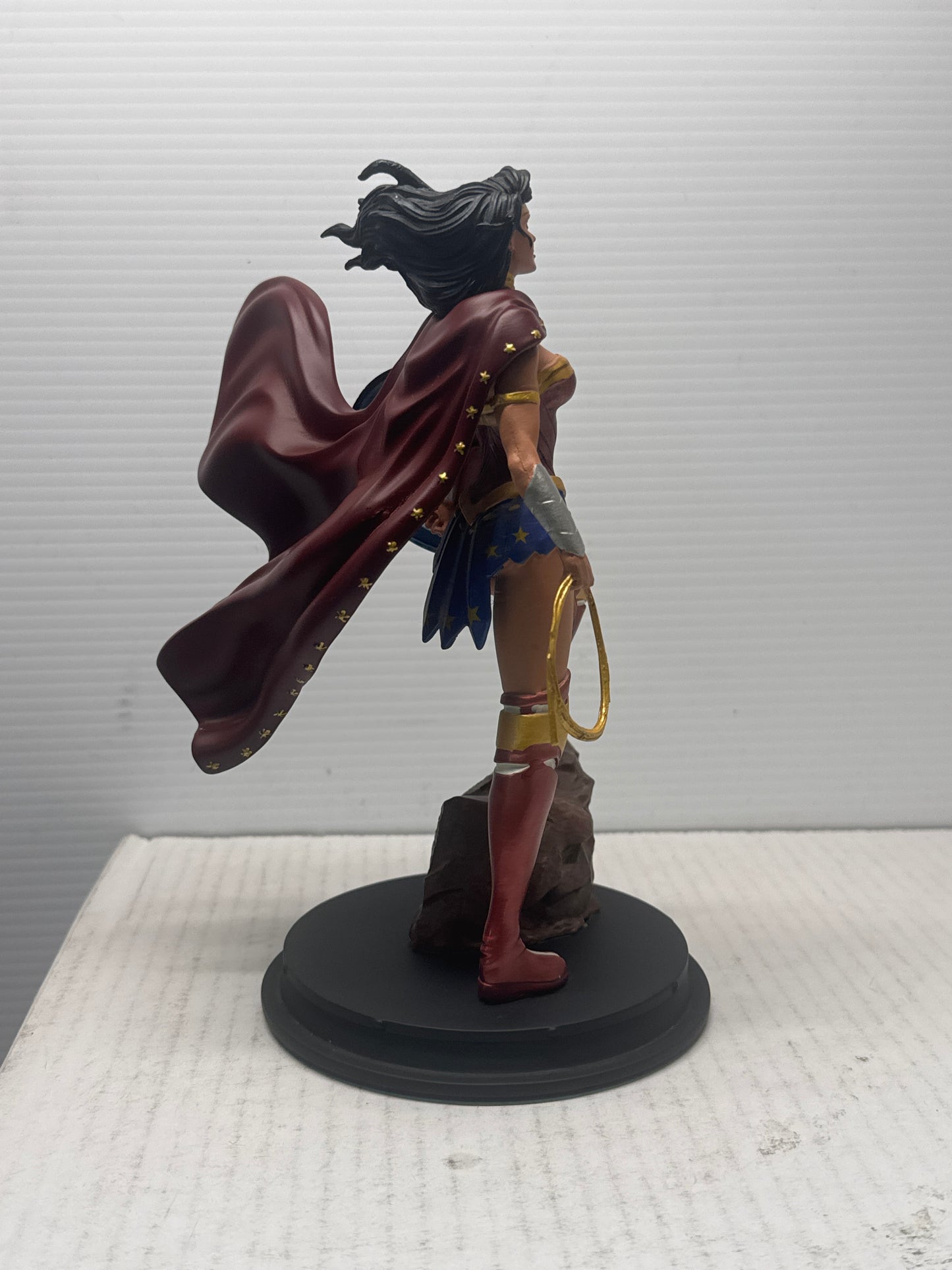 Wonder Woman Collectible Statue Game Stop Exclusive 1946/5004
