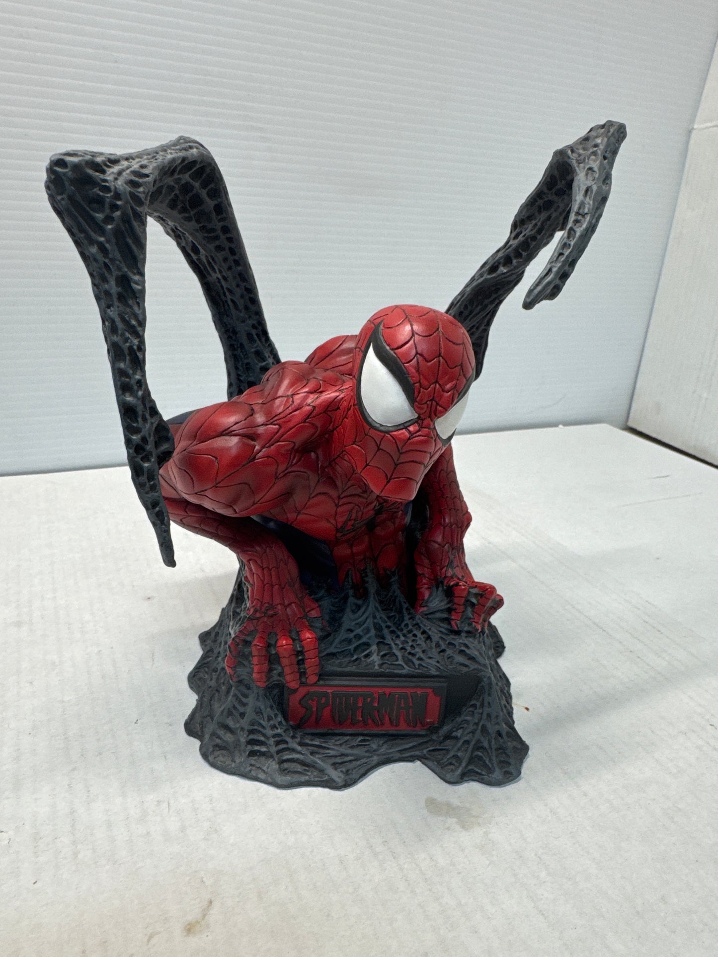 Spiderman Bust Statue 2004 Art Asylum 1285/10,000