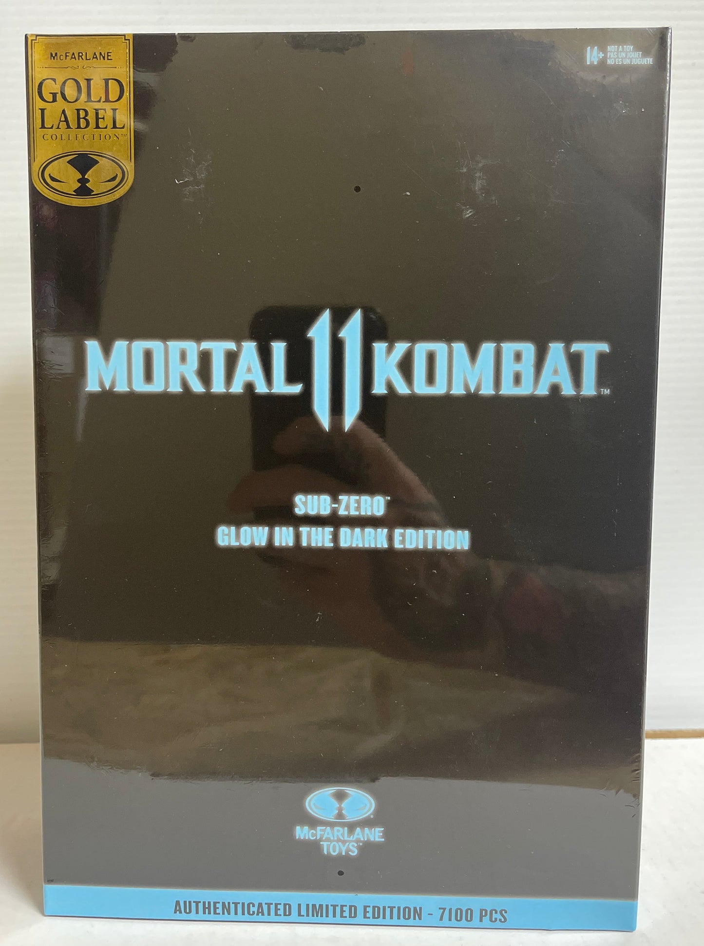 Mortal Kombat 2 Sub-Zero Glow In The Dark Mcfarlane Gold Label Collection