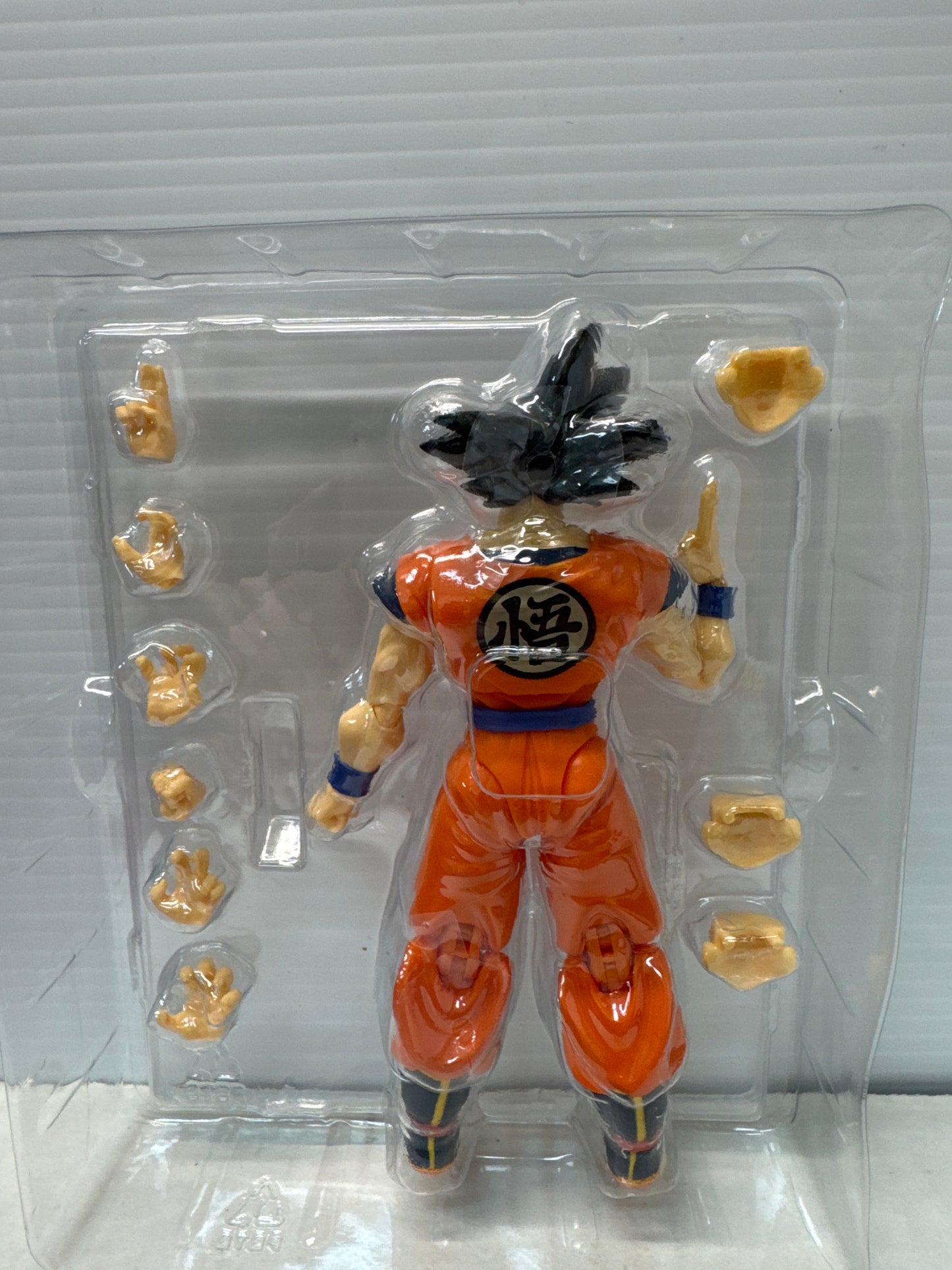 Son Goku A Saiyan Raised On Earth - S.H.Figuarts - Open Box Complete - Dragonball Z Action Figure (B)