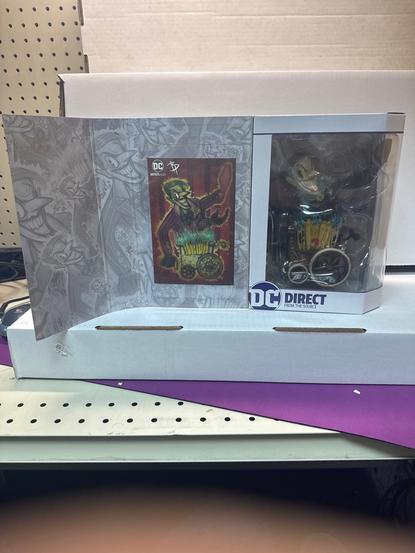 DC Artists Alley - The Joker - Brandt Peters Statue - NSIB