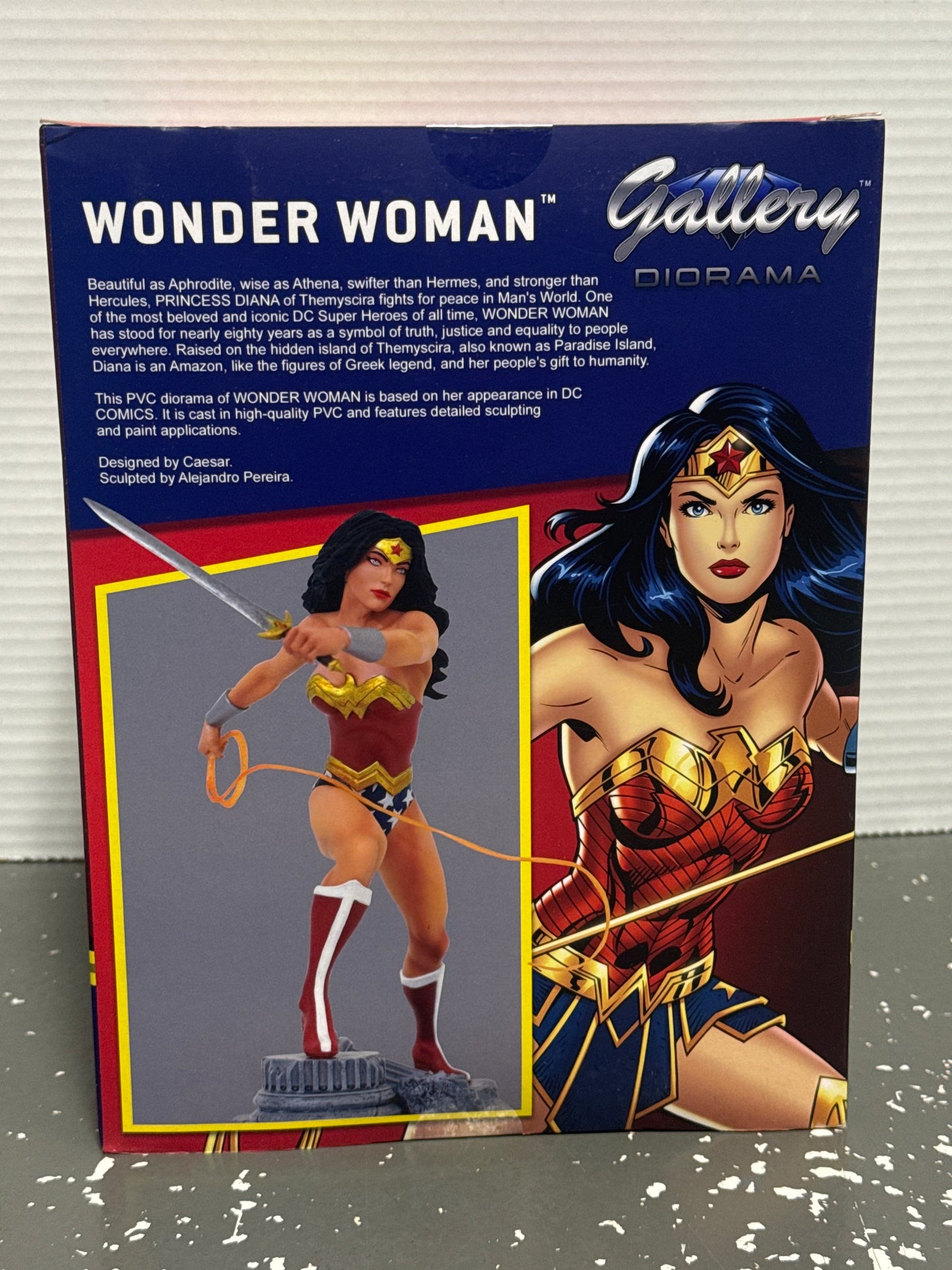 DC Comics Gallery Diorama Wonder Woman