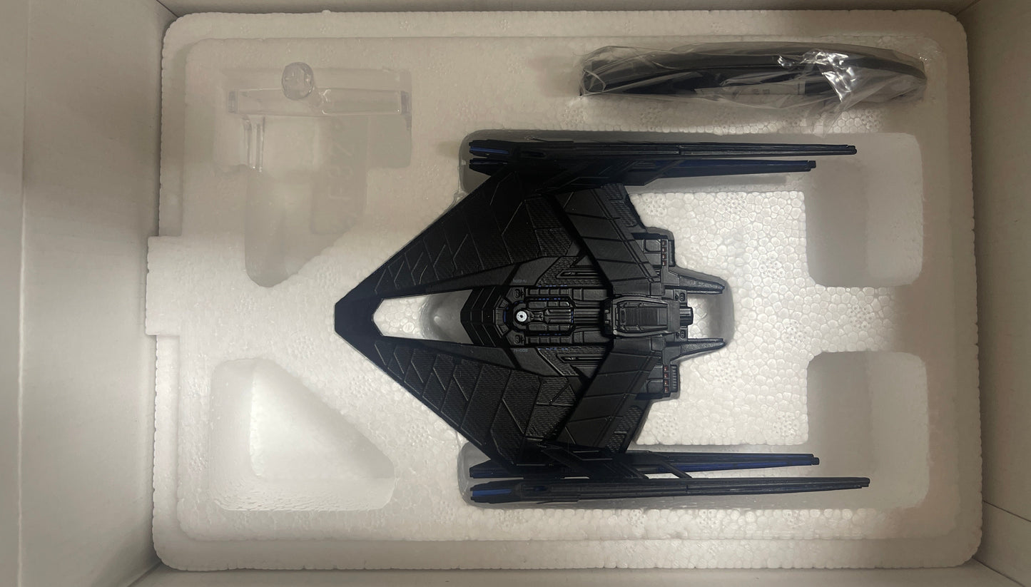 Eaglemoss Star Trek Discovery #32 "Section 31 Hou-Yi-Class" with box & magazine
