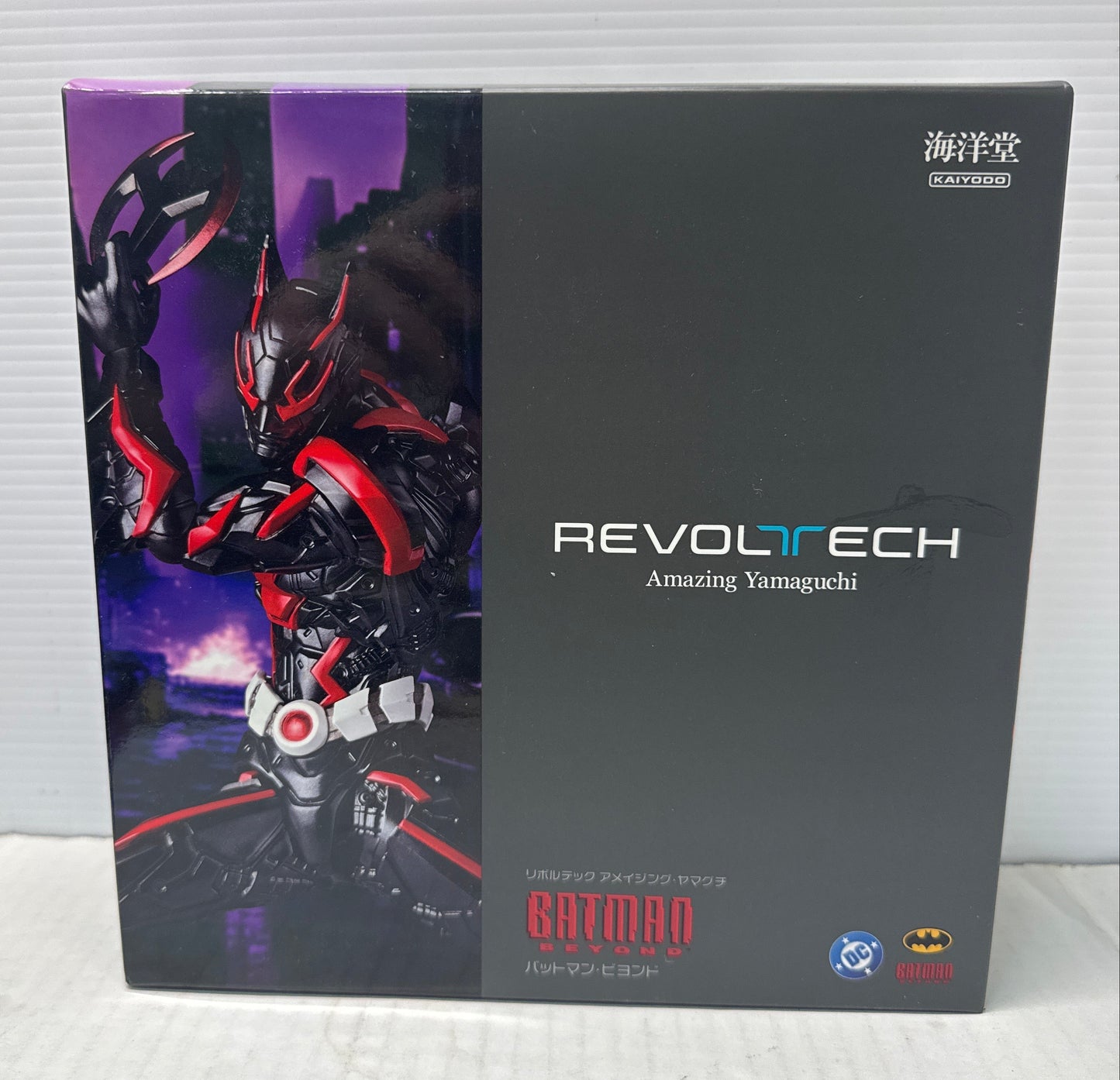 Revoltech Amazing Yamaguchi Batman Beyond - Open Box Complete