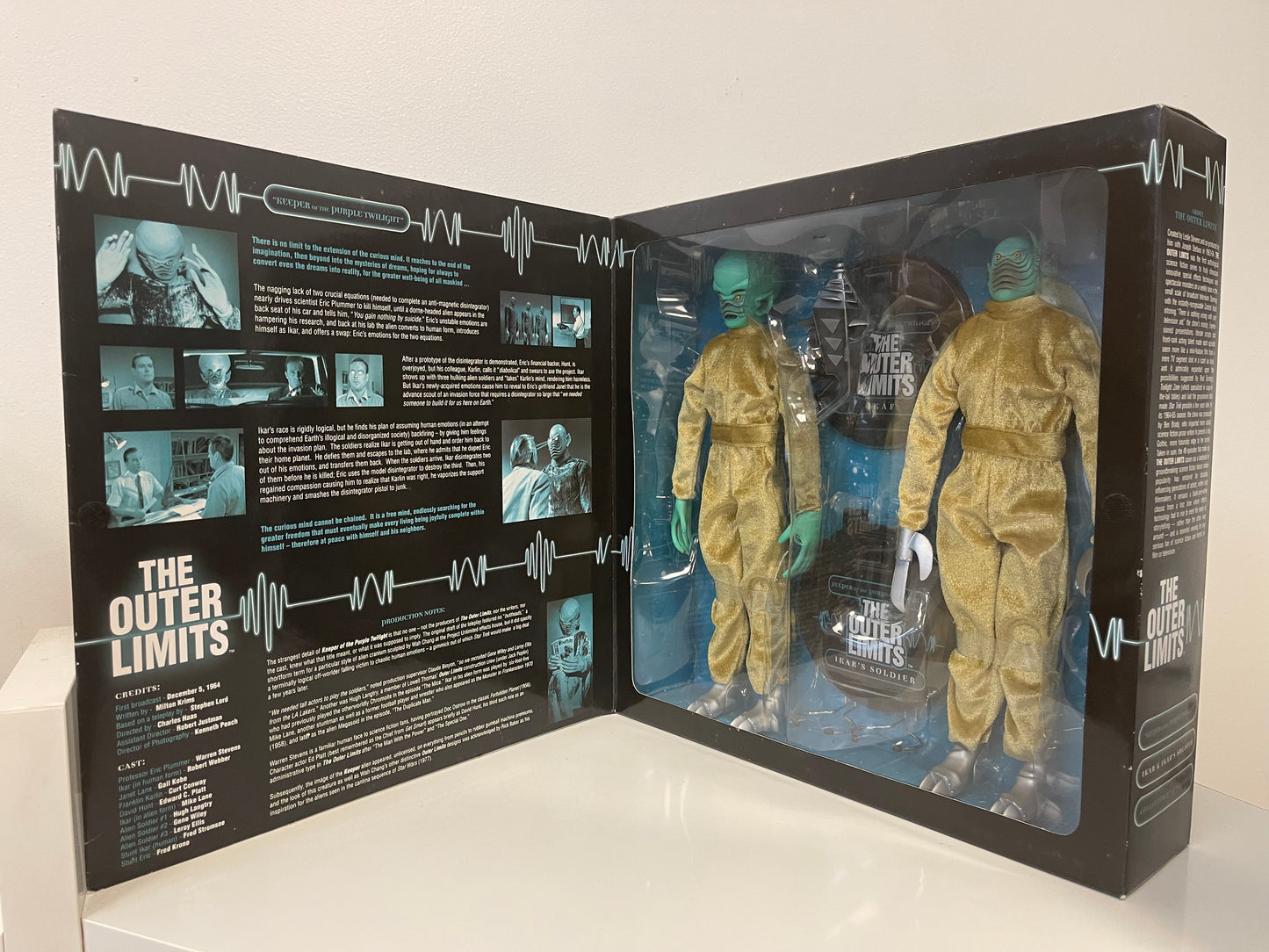 Outer Limits "Keeper Of The Purple Twilight" 12" Ikar & Ikar Soldier Set