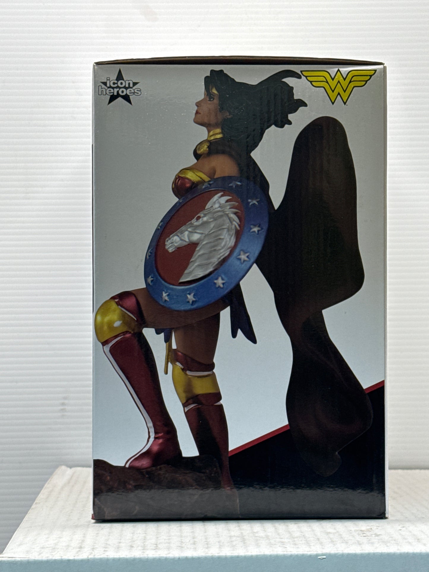 Wonder Woman Collectible Statue Game Stop Exclusive 1946/5004