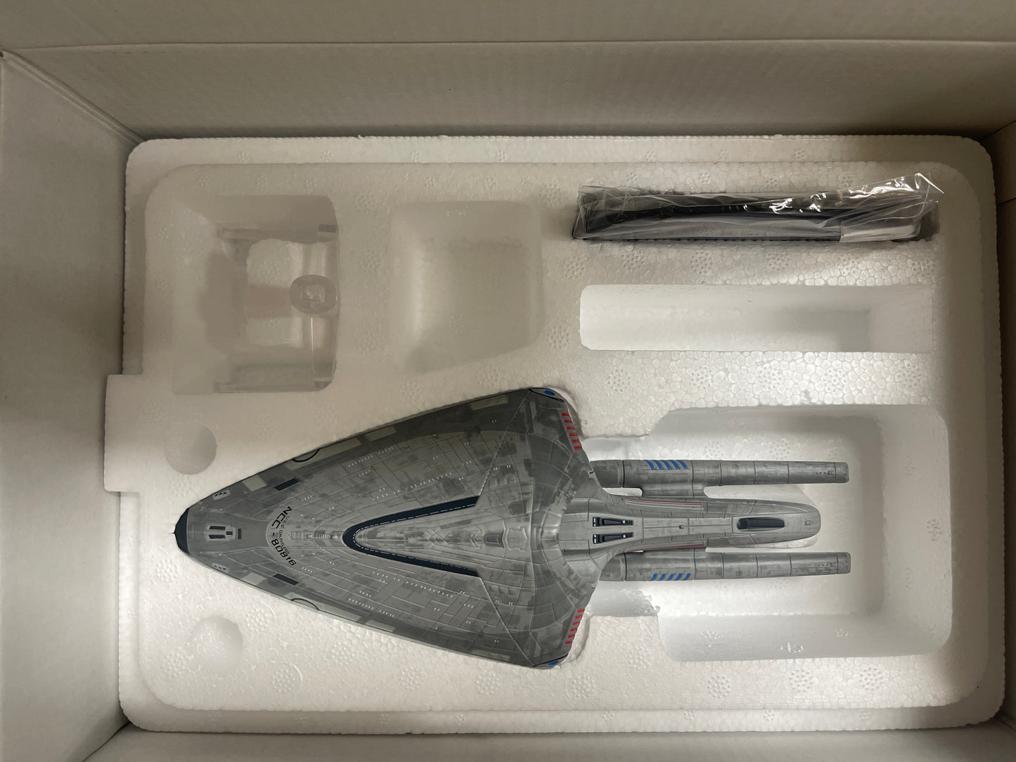 Fanhome Start Trek Starships USS Dauntless (NCC-80816)
