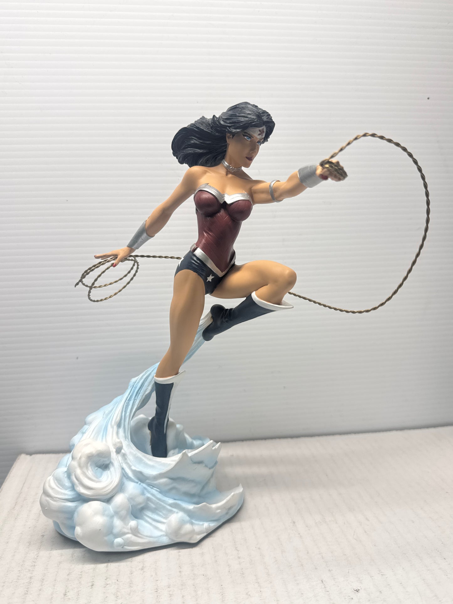 Wonder Woman Statue 52! Cover Girls DC Universe  DC Direct Sam Greenwell