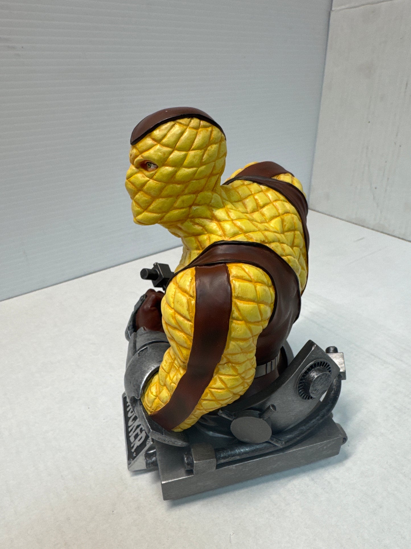 Art Asylum's Rogues' Gallery Shocker 6-Inch Bust #132/7500