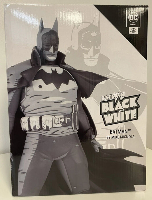 Batman Black & White Gotham by Gaslight by Mike Mignola 1:10 Scale Resin Statue (A)