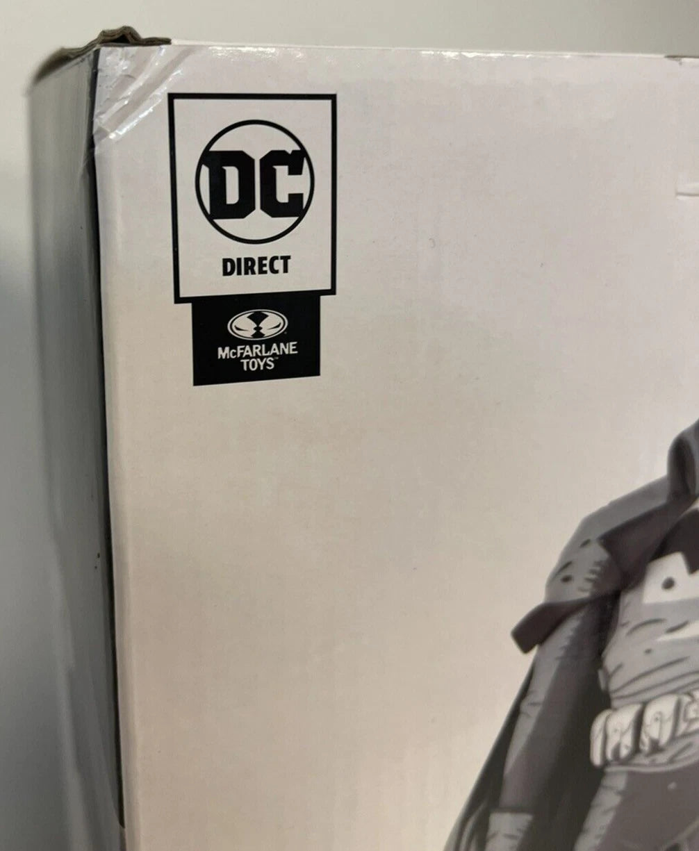 Batman Black & White Gotham by Gaslight by Mike Mignola 1:10 Scale Resin Statue (A)