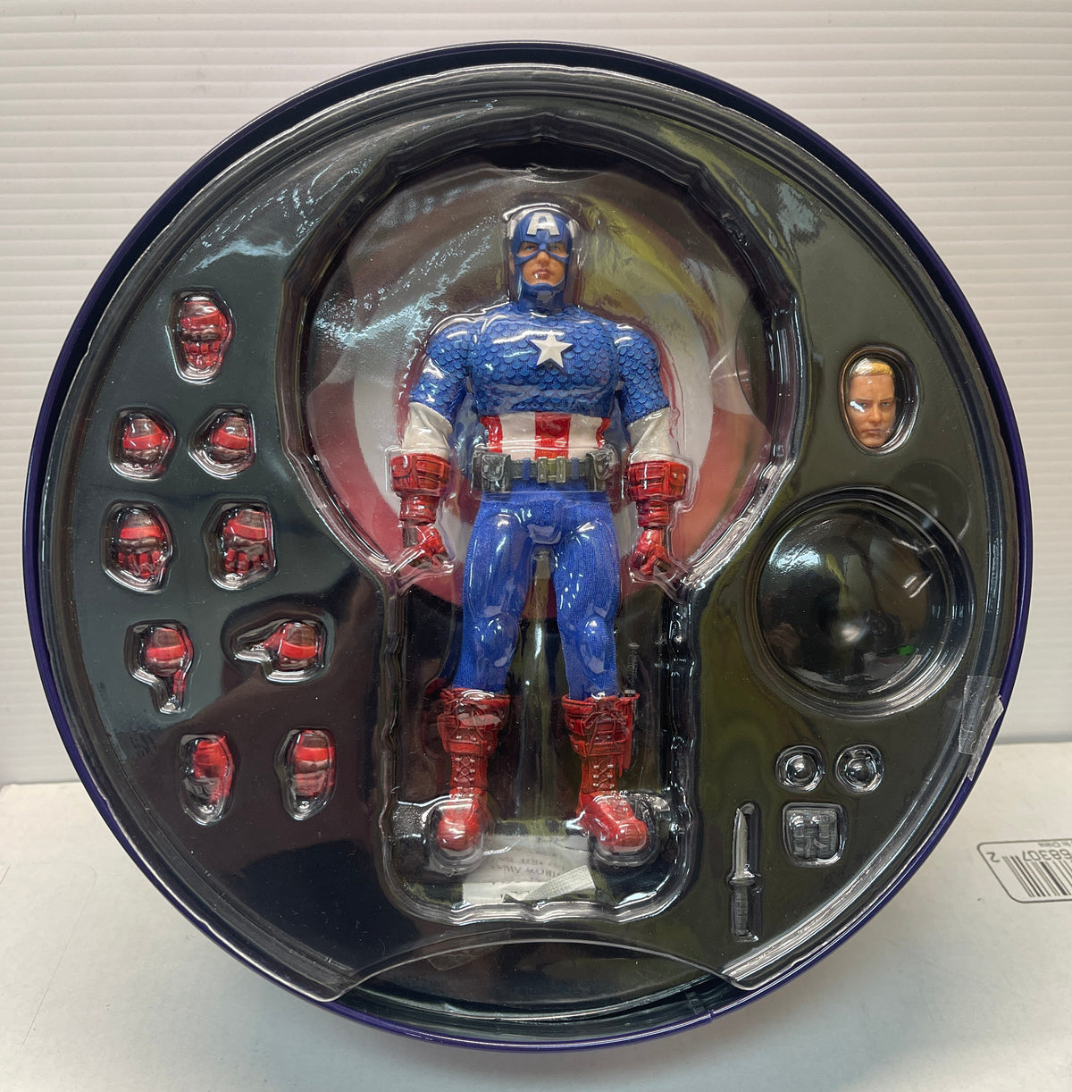 MEZCO ONE:12 Collective Classic Captain America SDCC 2016 1/12 Action Figure
