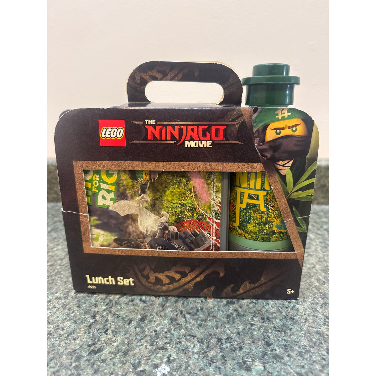 LEGO NINJAGO Movie lunch set 4059 front packaging