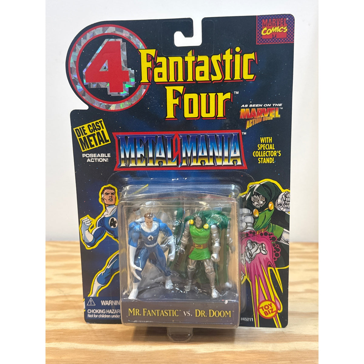 1995 Toy Biz Fantastic Four Metal Mania Mr. Fantastic vs. Dr. Doom carded figure set front