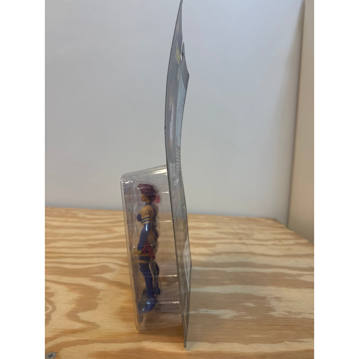Toy Biz X-Men Classics Psylocke original packaging side