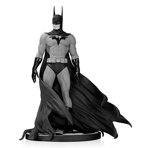 DC COLLECTIBLES BATMAN BLACK & WHITE STATUE BY MICHAEL TURNER DC COMICS