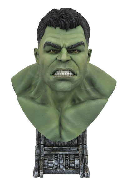 Marvel MCU Legends in 3D Hulk 1/2 scale bust