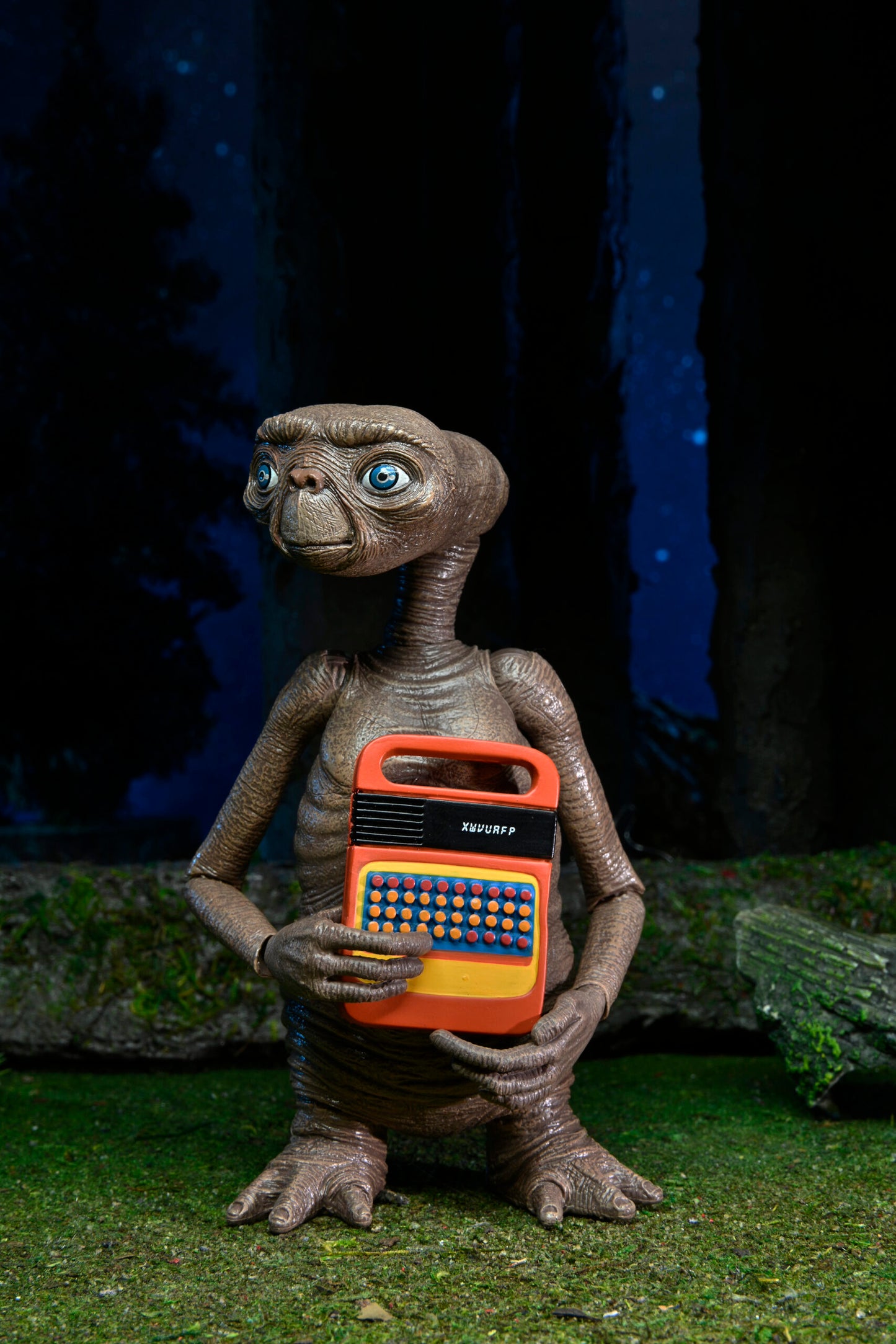 E.T. The Extra-Terrestrial 40th Anniversary 7″ Scale Action Figure Ultimate E.T.